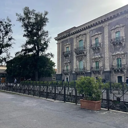 Dante Luxury Apartment